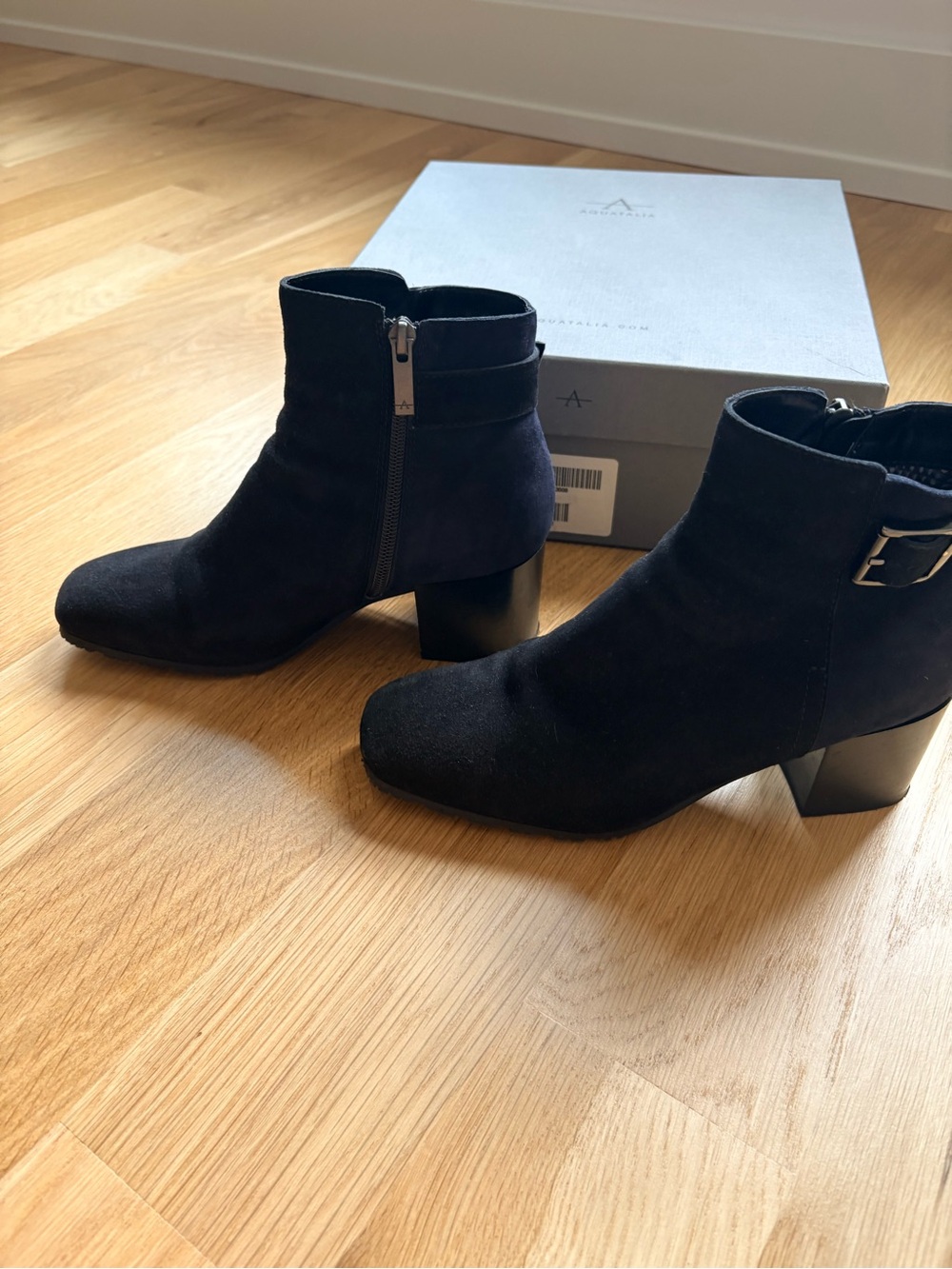 Aquatalia Charlene Dress suede boots booties black navy size 7M
